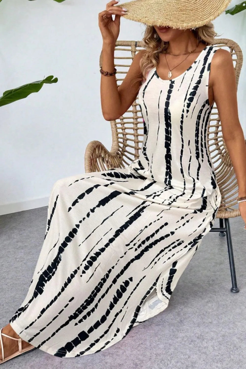Scoop Neck Sleeveless Dress with Pockets – Trendsi | ClozArt