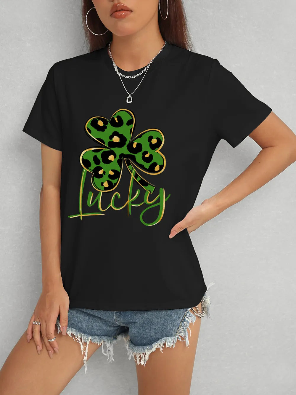Lucky Clover Round Neck Short Sleeve T-Shirt – Trendsi | ClozArt