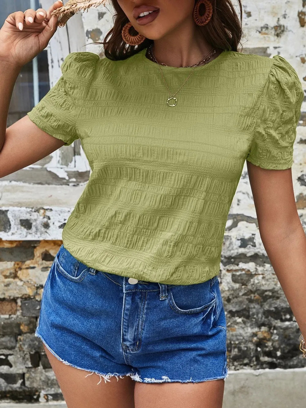 Ruched Round Neck Short Sleeve T-Shirt – Trendsi | ClozArt