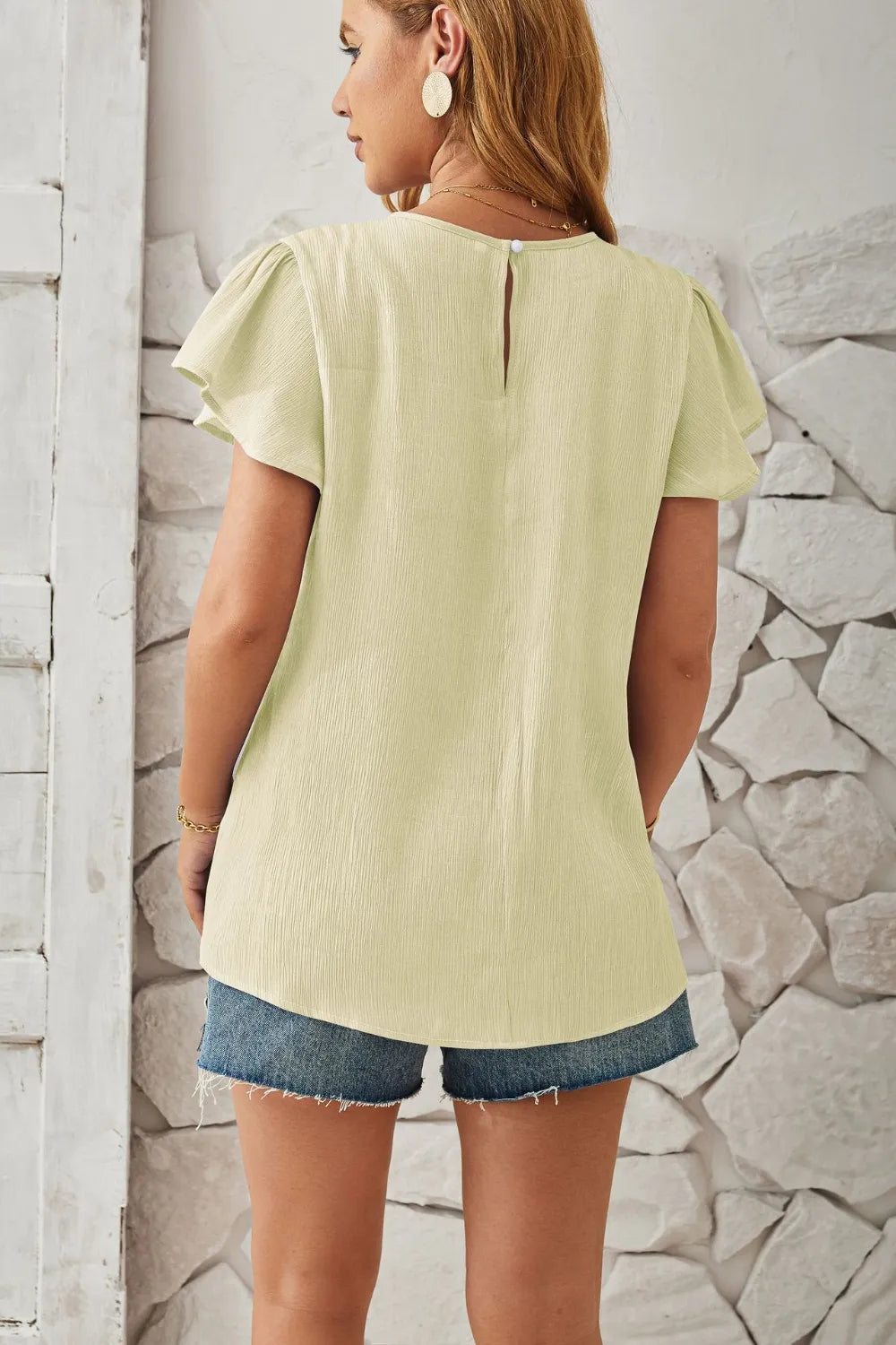 Round Neck Keyhole Cap Sleeve T-Shirt – Trendsi | ClozArt