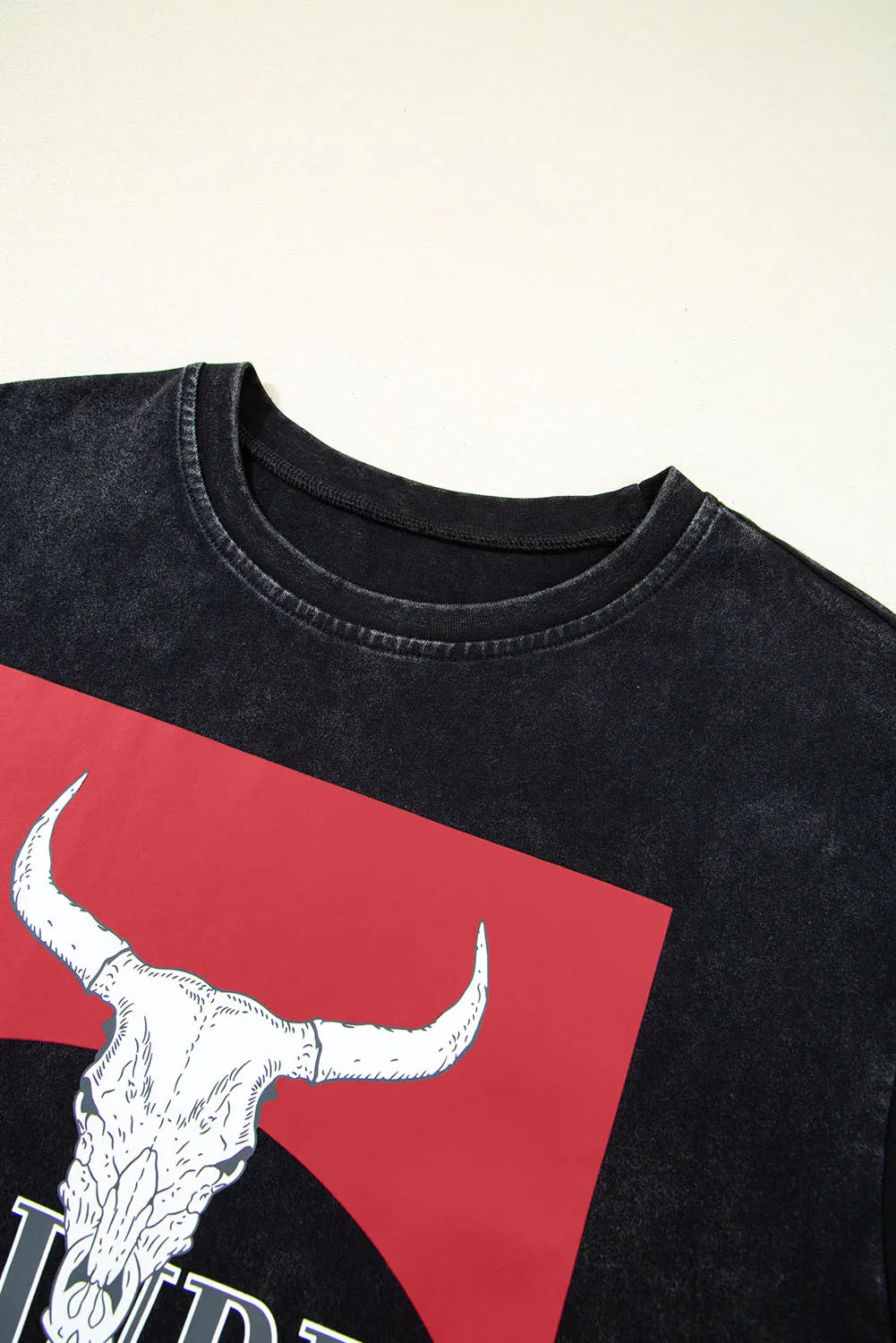Western HOWDY Steer Head Print Side Slits Loose Fit T Shirt – Trendsi | ClozArt