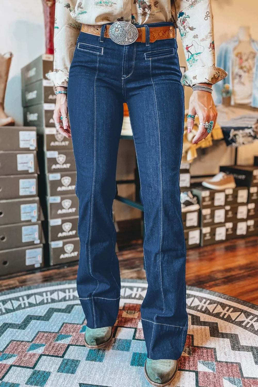 Center Seam Deep Wash Straight Jeans – Trendsi | ClozArt