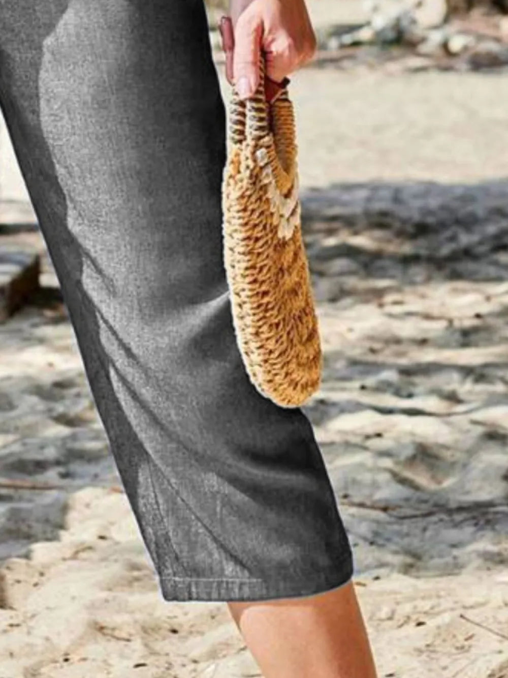 Pocketed Elastic Waist Capris – Trendsi | ClozArt