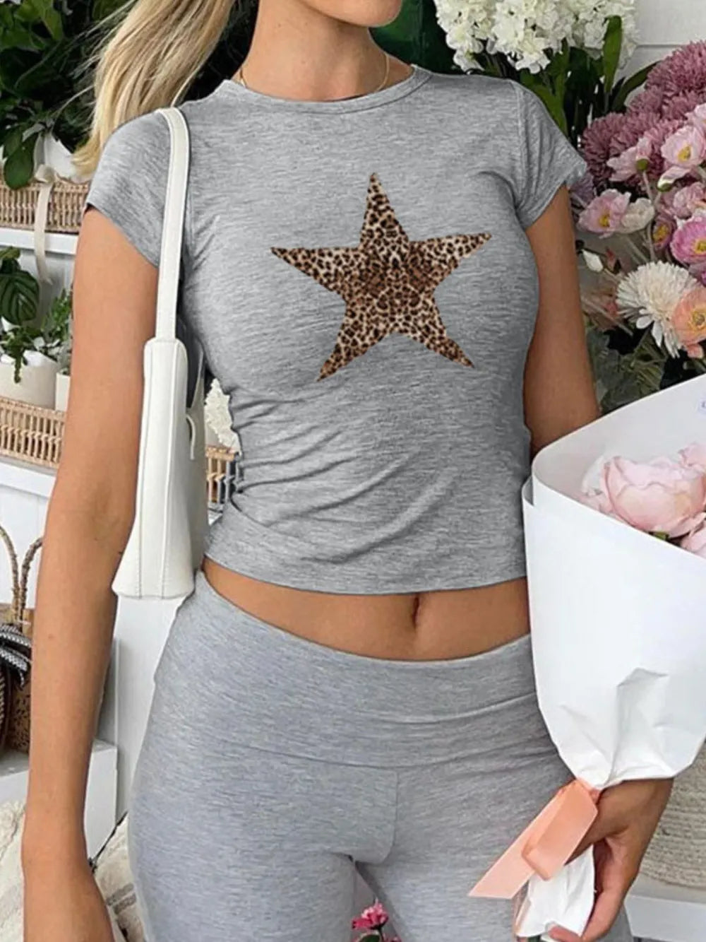 Devine Star Round Neck Short Sleeve T-Shirt – Trendsi | ClozArt