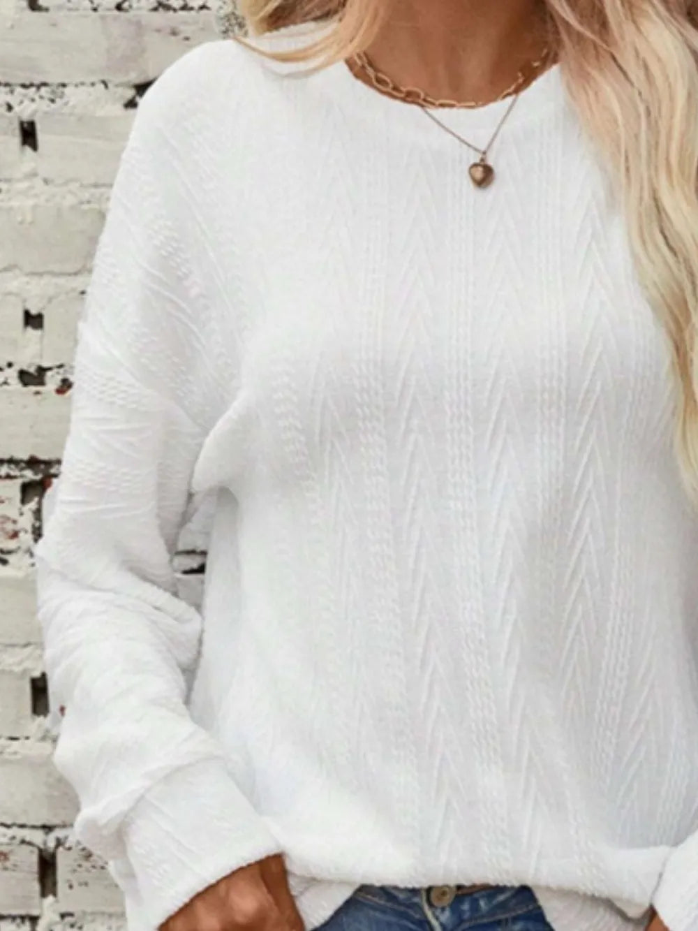 Textured Round Neck Long Sleeve T-Shirt – Trendsi | ClozArt