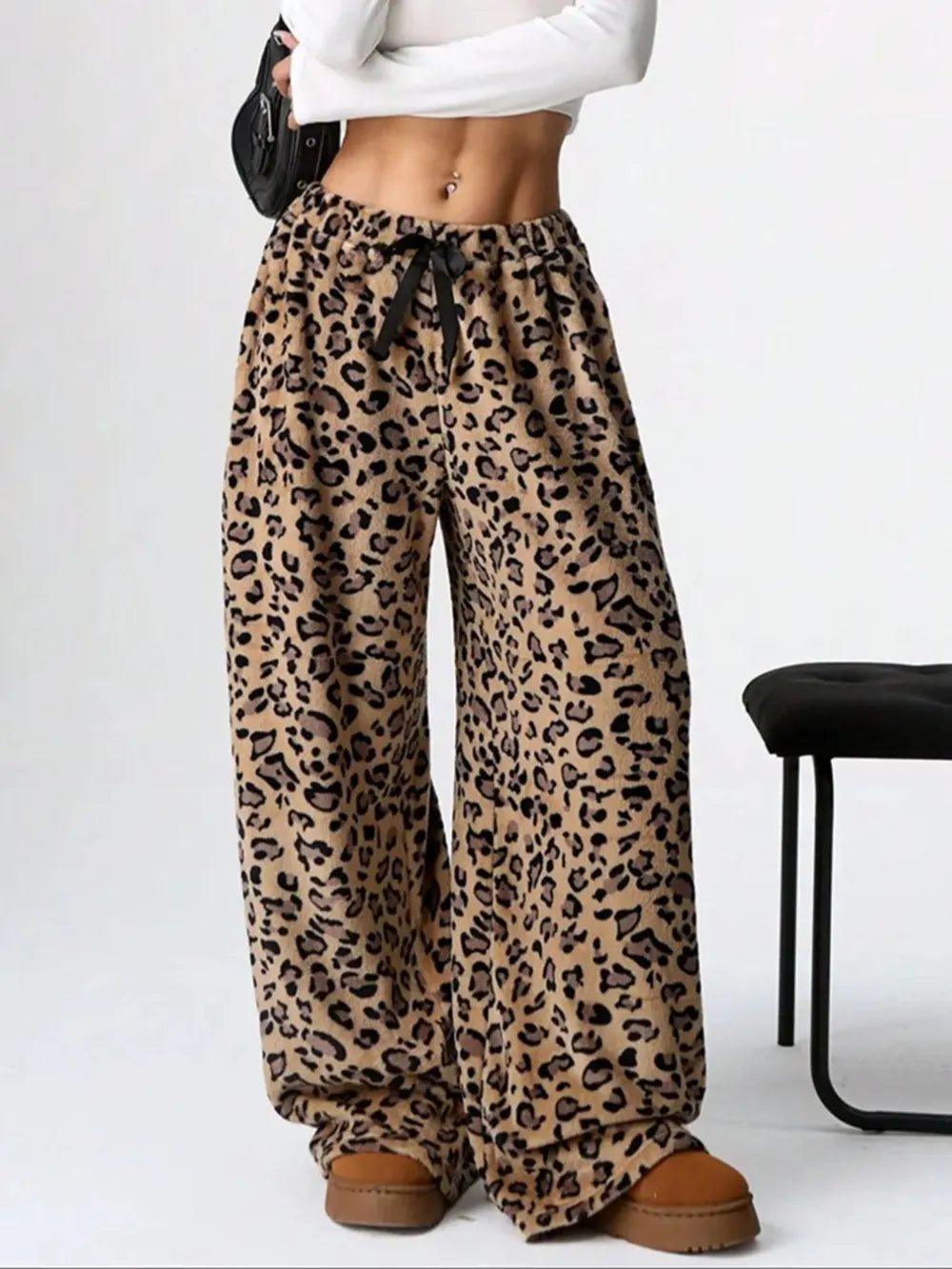 Leopard Wide Leg Plush Pants – Trendsi | ClozArt