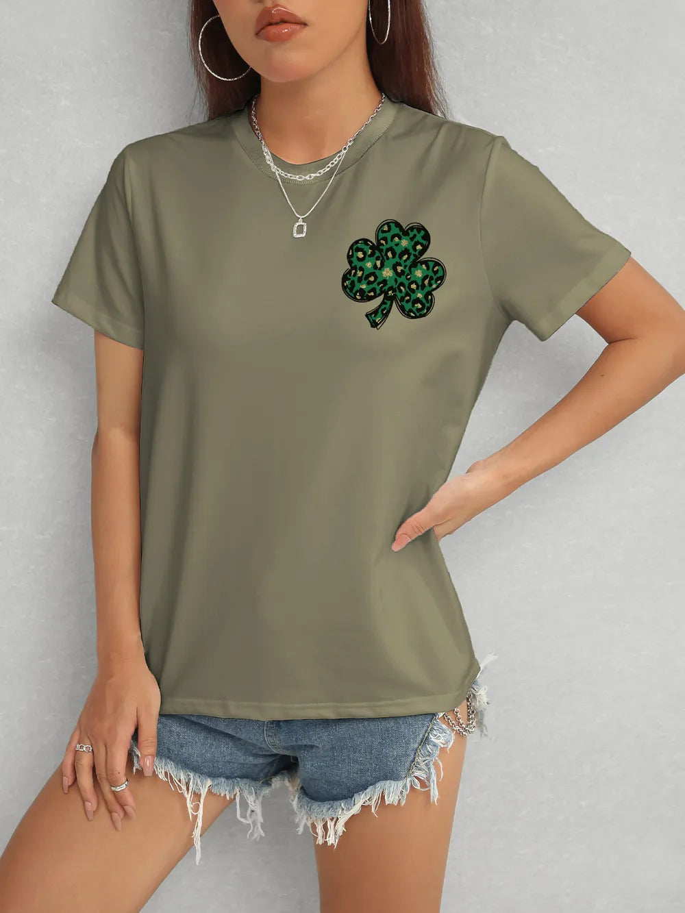 Lucky Clover Round Neck Short Sleeve T-Shirt – Trendsi | ClozArt