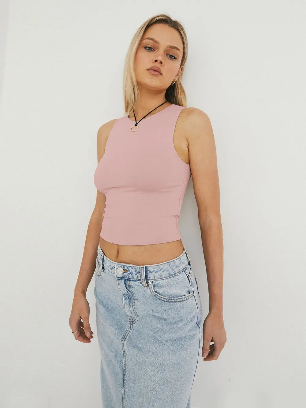 Round Neck Cropped Tank – Trendsi | ClozArt