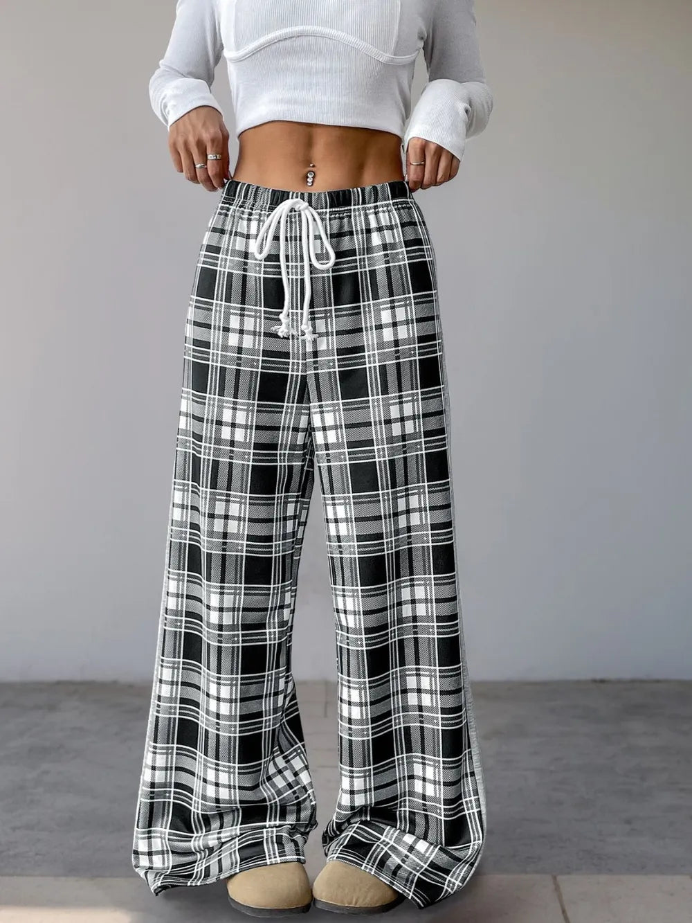Perfee Drawstring Plaid Wide Leg Pants – Trendsi | ClozArt