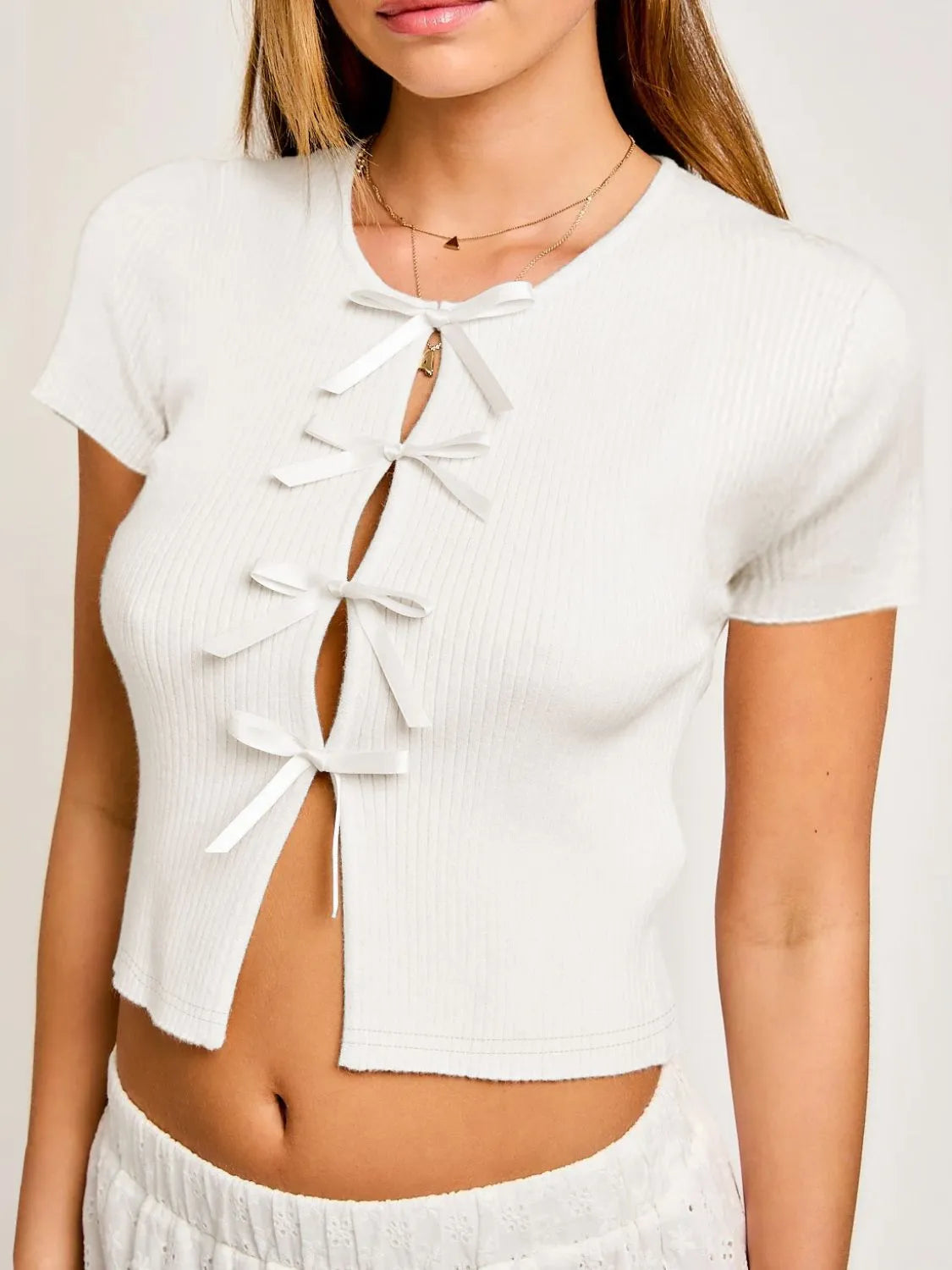 Bow Round Neck Short Sleeve T-Shirt – Trendsi | ClozArt