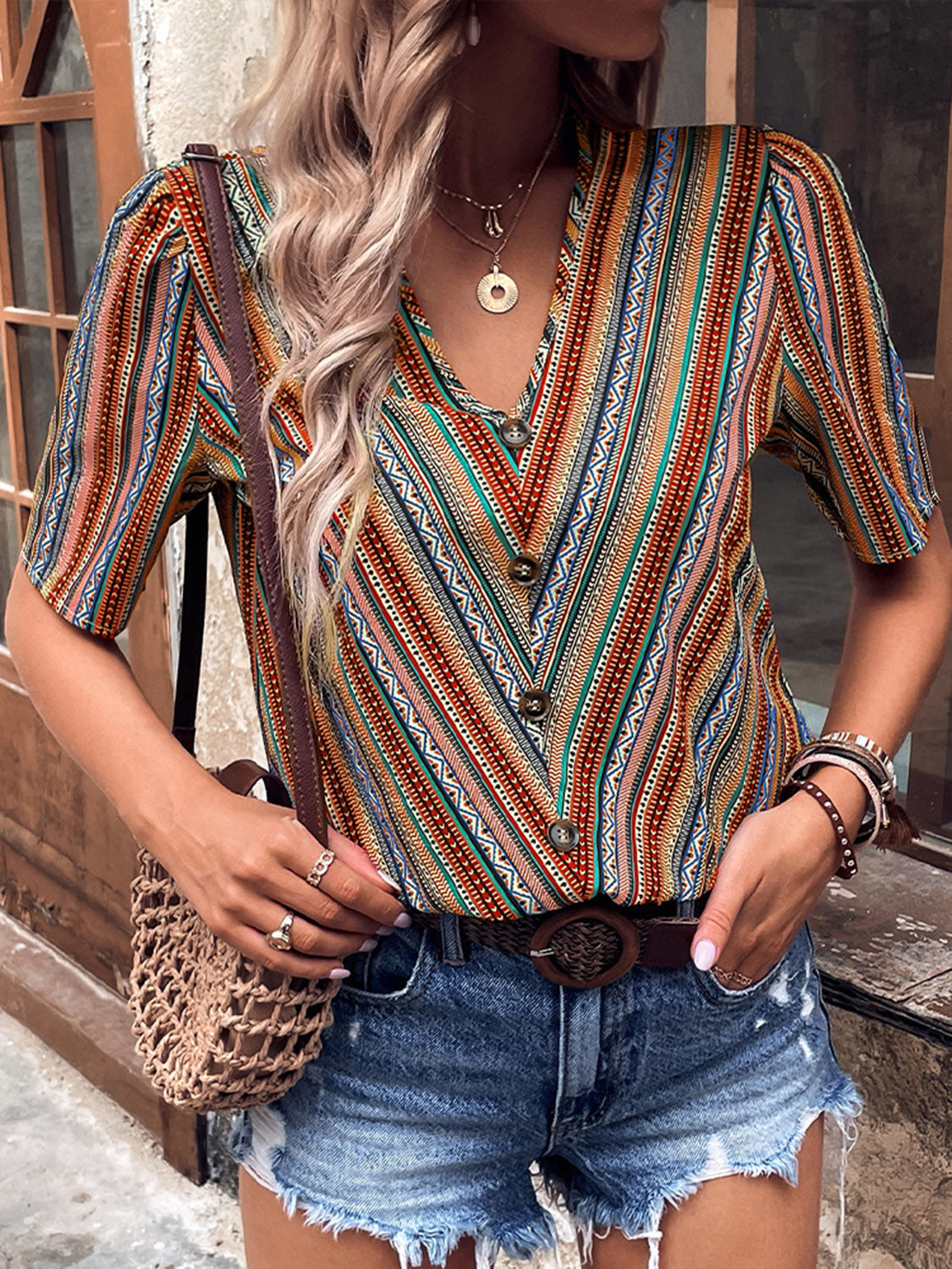 Shiny Printed V-Neck Button-Up Short Sleeve Top – Trendsi | ClozArt
