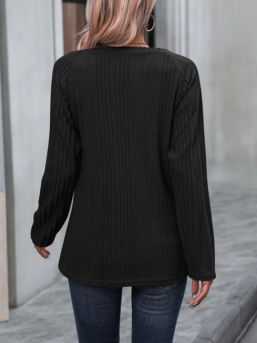 Round Neck Long Sleeve T-Shirt – Trendsi | ClozArt