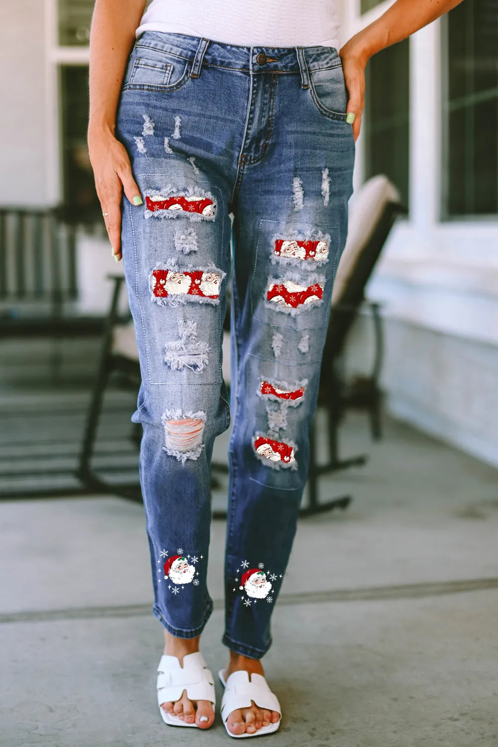 Santa Graphic Distressed Jeans with Pockets – Trendsi | ClozArt