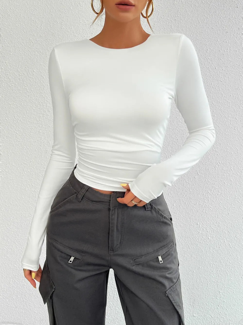 Devine Backless Round Neck Long Sleeve T-Shirt – Trendsi | ClozArt