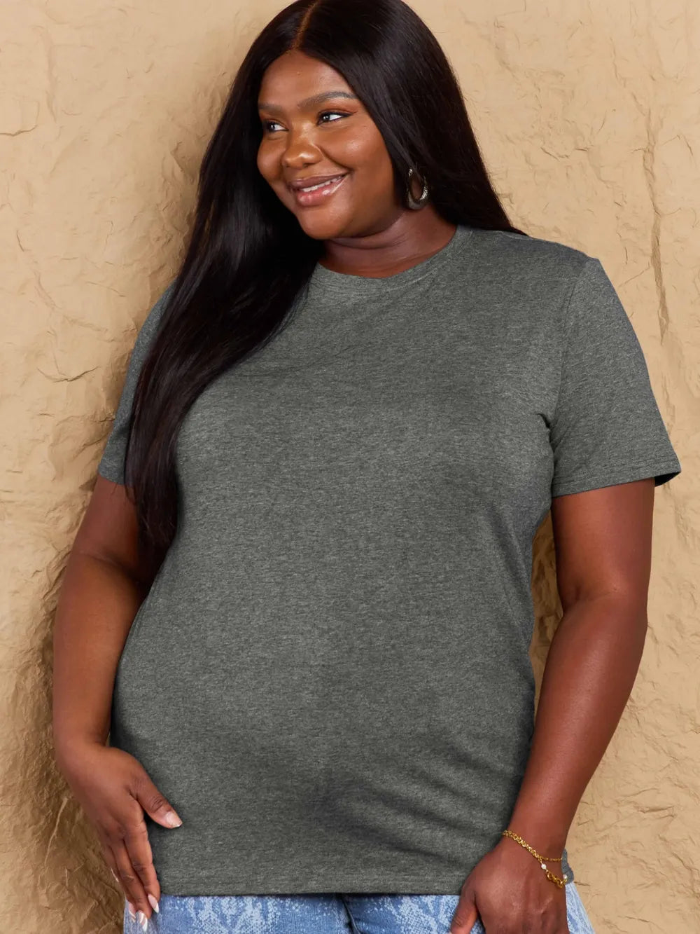 Full Size Round Neck Short Sleeve T-Shirt – Trendsi | ClozArt