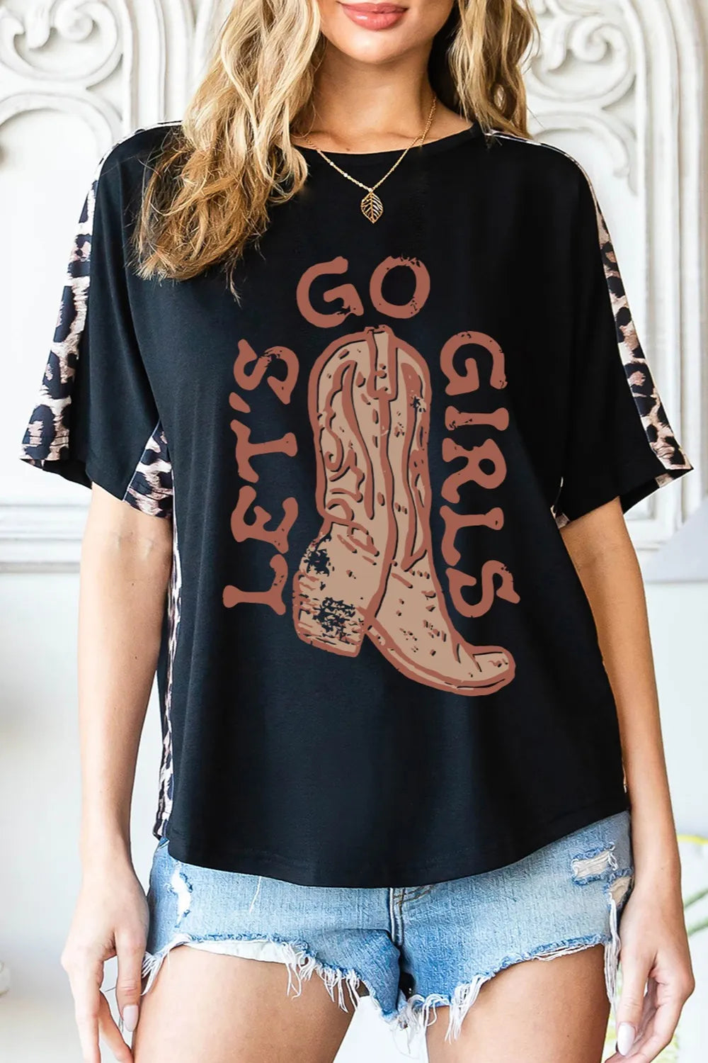 LET'S GO GIRLS Round Neck Short Sleeve T-Shirt – Trendsi | ClozArt