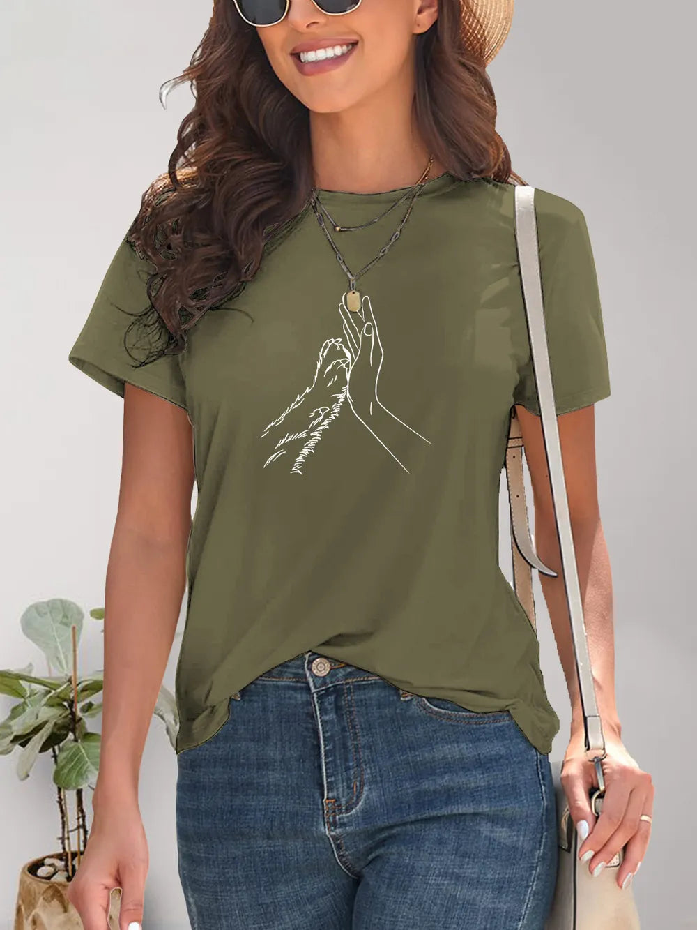 Graphic Round Neck Short Sleeve T-Shirt – Trendsi | ClozArt