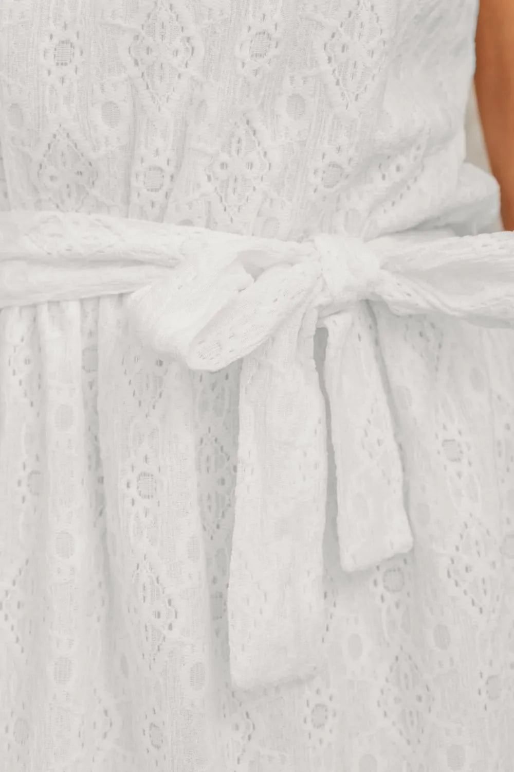 Lace Sleeveless Tied Waist Mini Dress – Trendsi | ClozArt