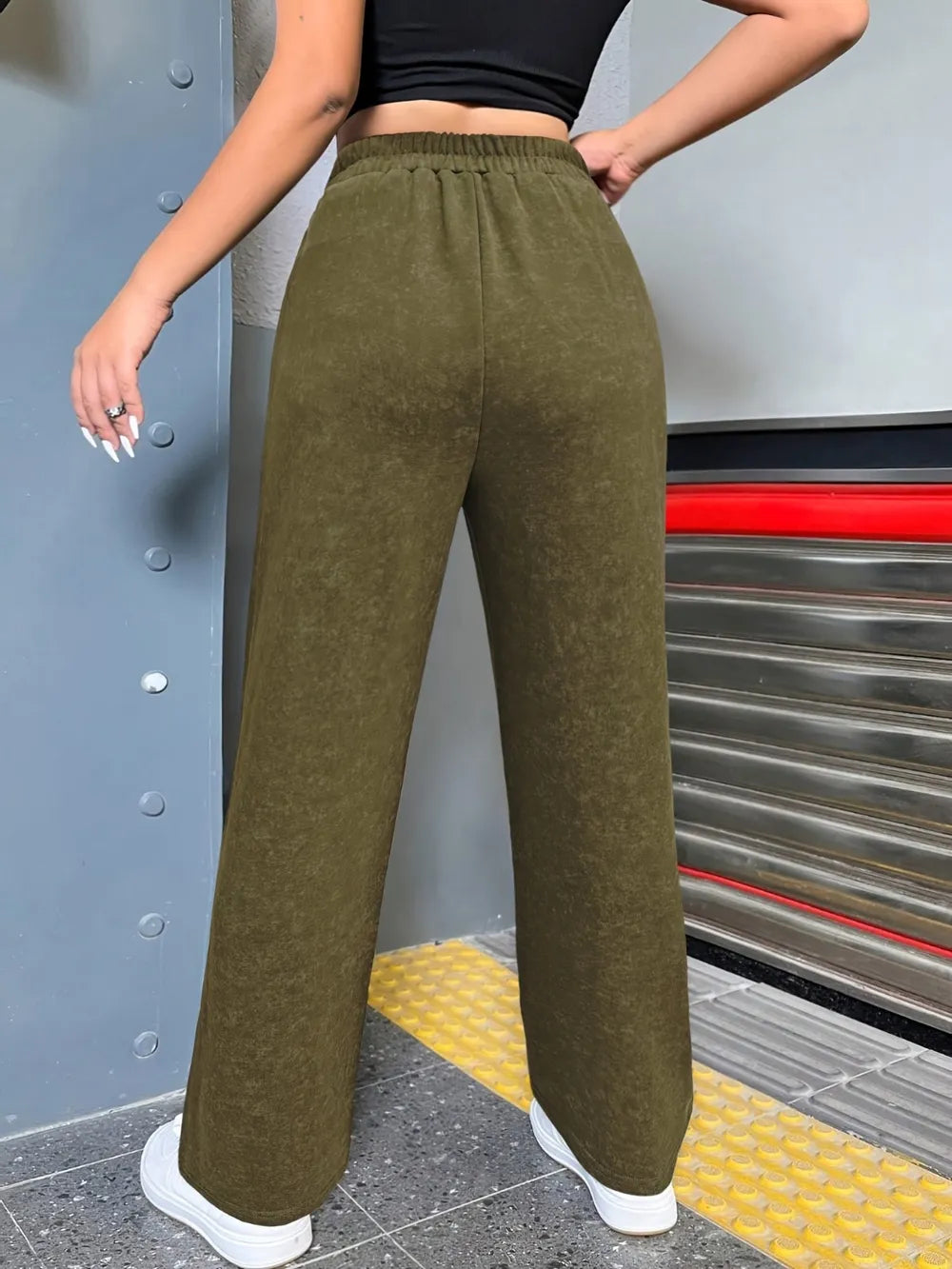 Distressed Elastic Waist Straight Leg Pants – Trendsi | ClozArt