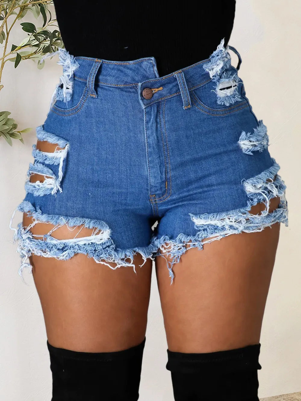 Distressed Raw Hem Denim Shorts with Pockets – Trendsi | ClozArt