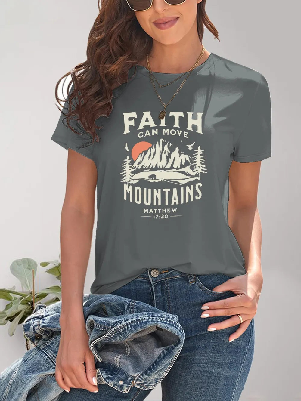 Graphic Round Neck Short Sleeve T-Shirt – Trendsi | ClozArt