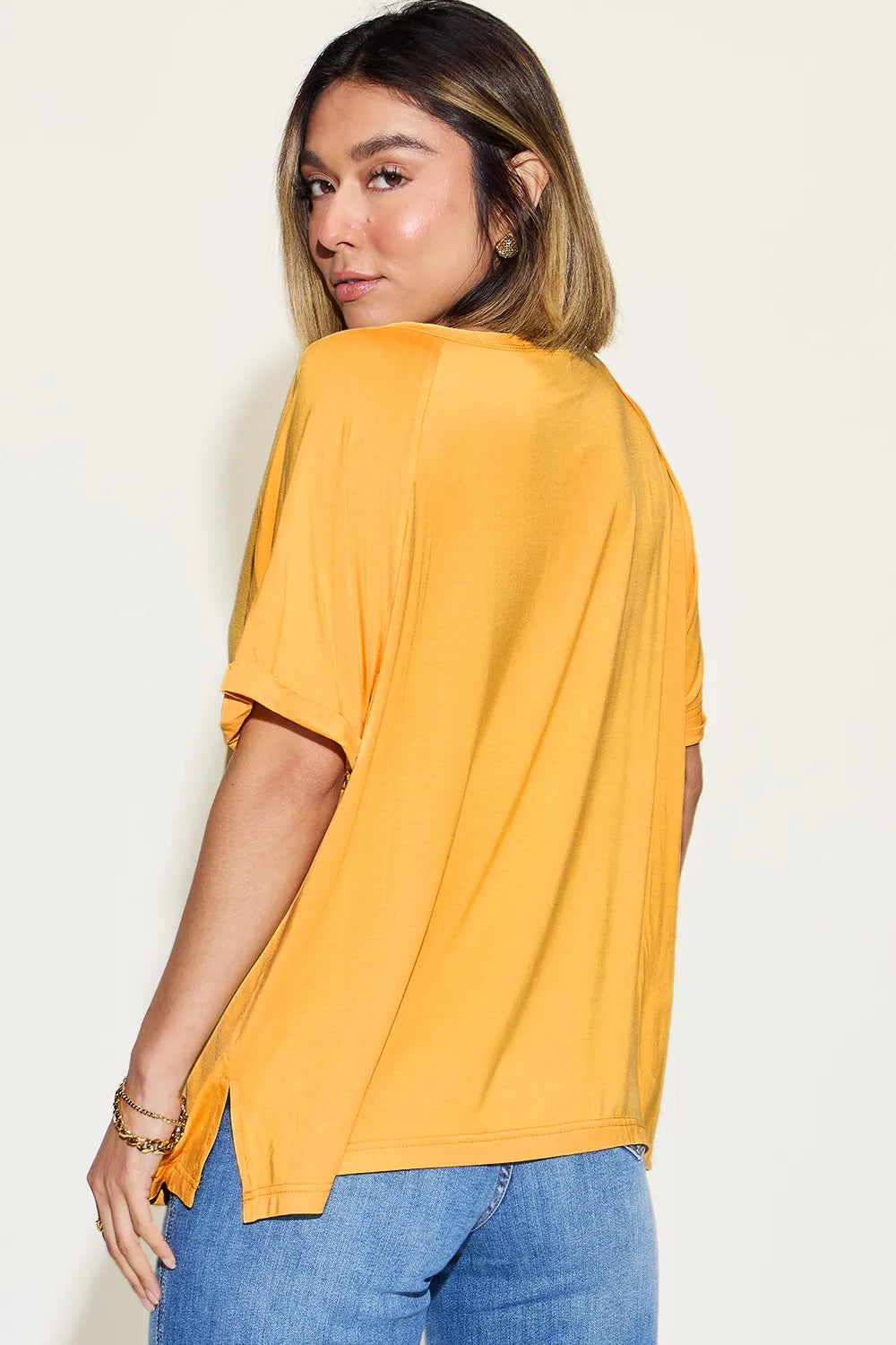 Basic Bae Full Size Bamboo Slit V-Neck Short Sleeve T-Shirt – Trendsi | ClozArt