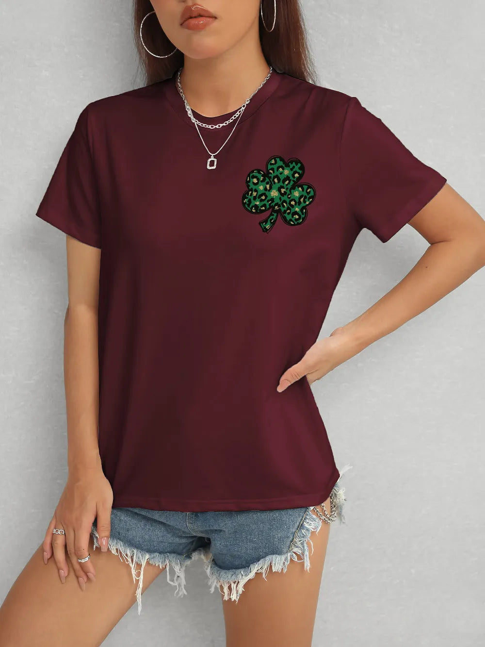 Lucky Clover Round Neck Short Sleeve T-Shirt – Trendsi | ClozArt