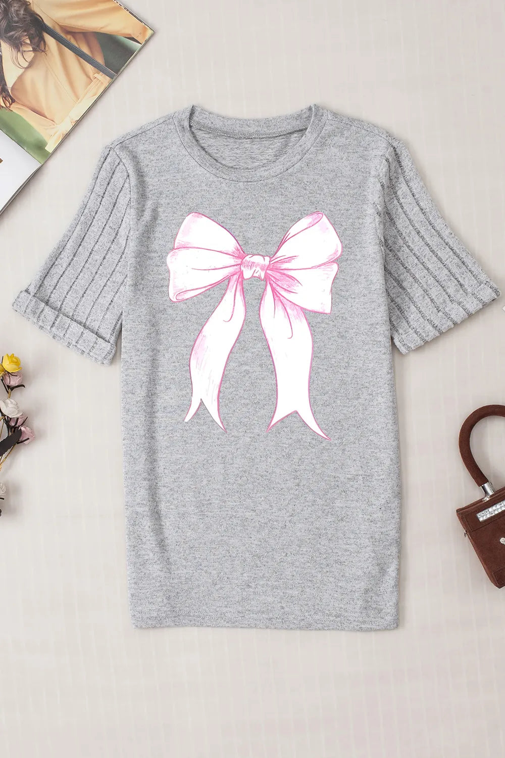 Bow Graphic Round Neck Short Sleeve T-Shirt – Trendsi | ClozArt