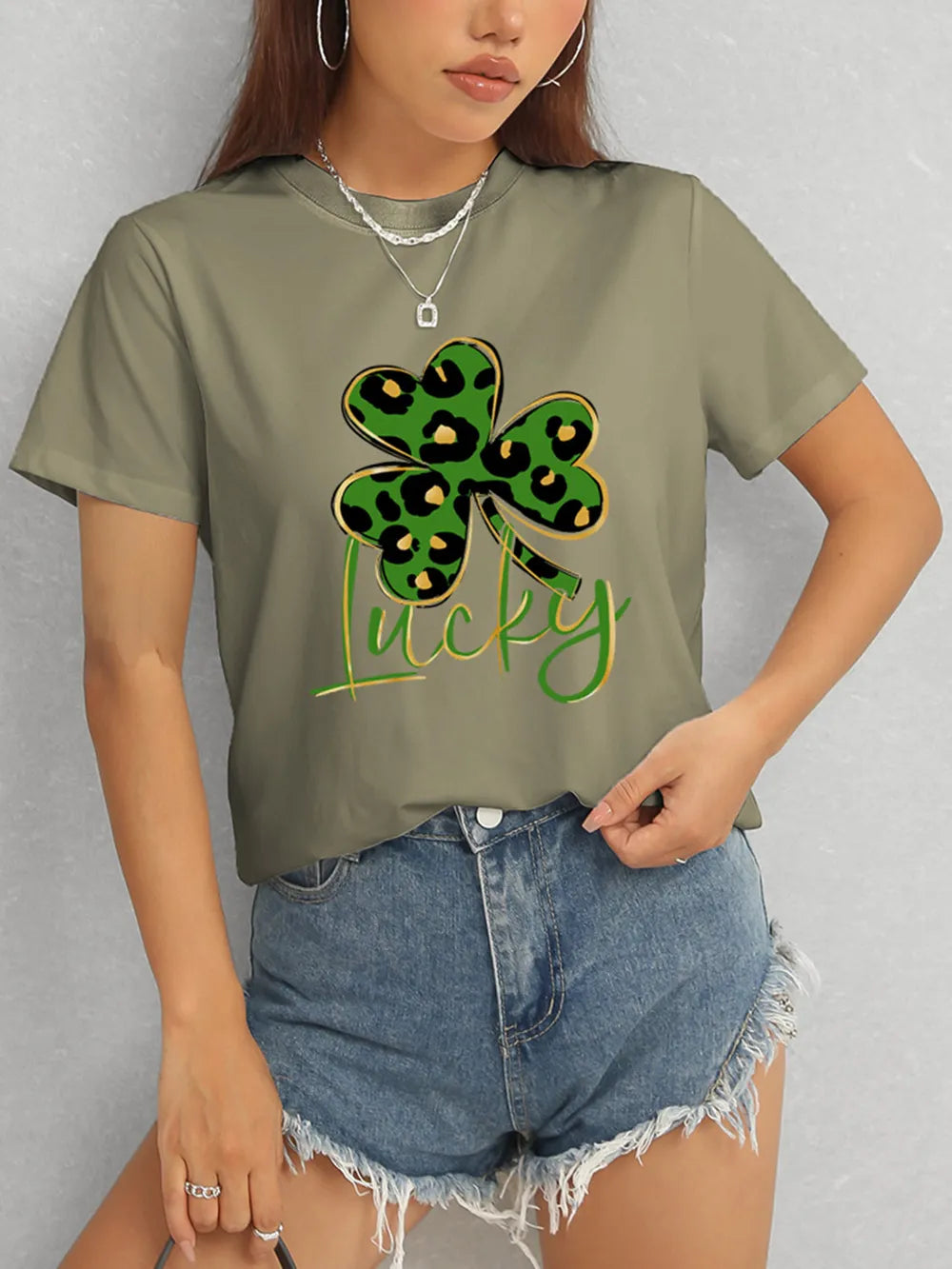 Lucky Clover Round Neck Short Sleeve T-Shirt – Trendsi | ClozArt
