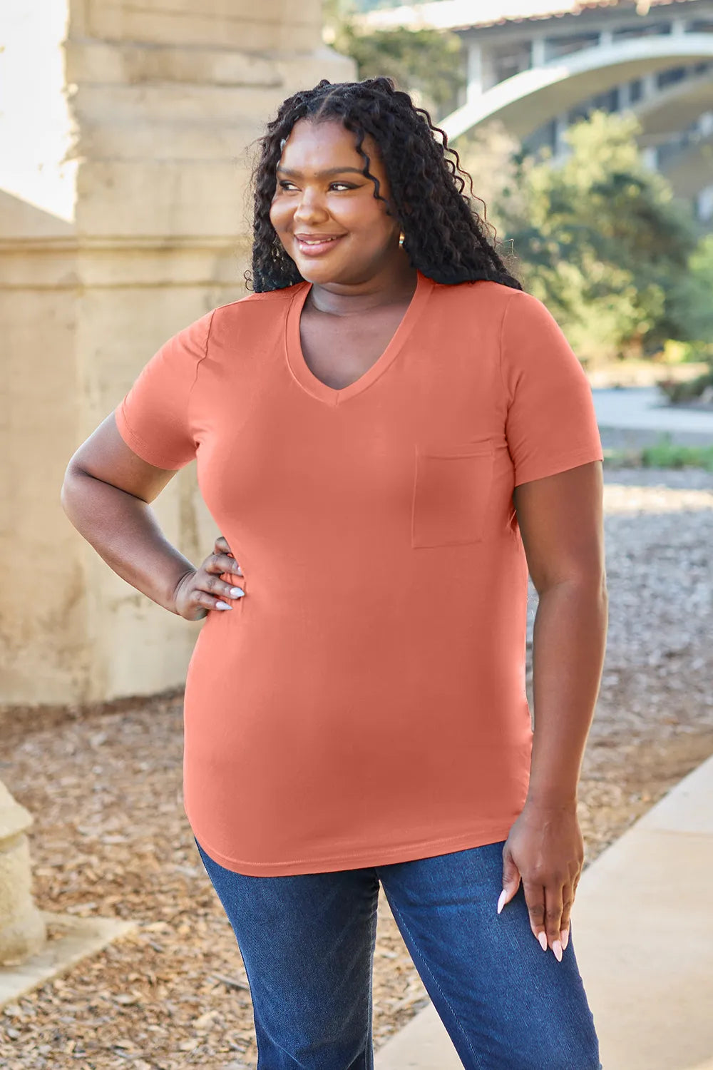 Basic Bae Bamboo Full Size V-Neck Short Sleeve T-Shirt – Trendsi | ClozArt
