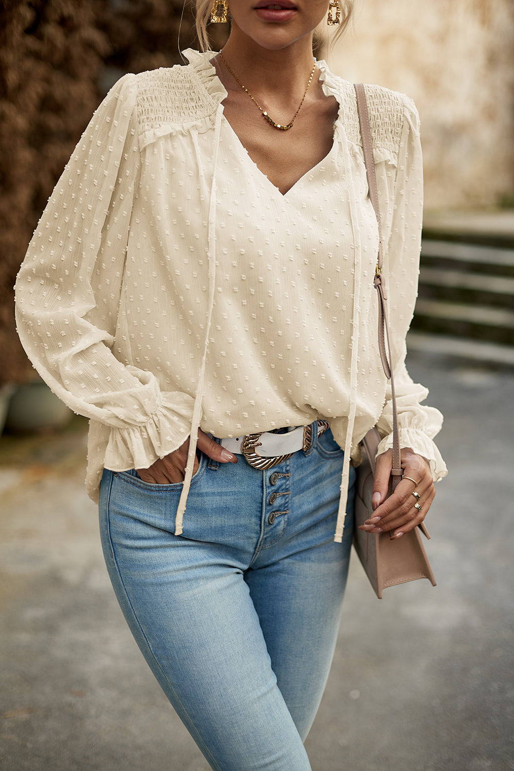 Devine Swiss Dot Smocked Shoulder Blouse – Trendsi | ClozArt