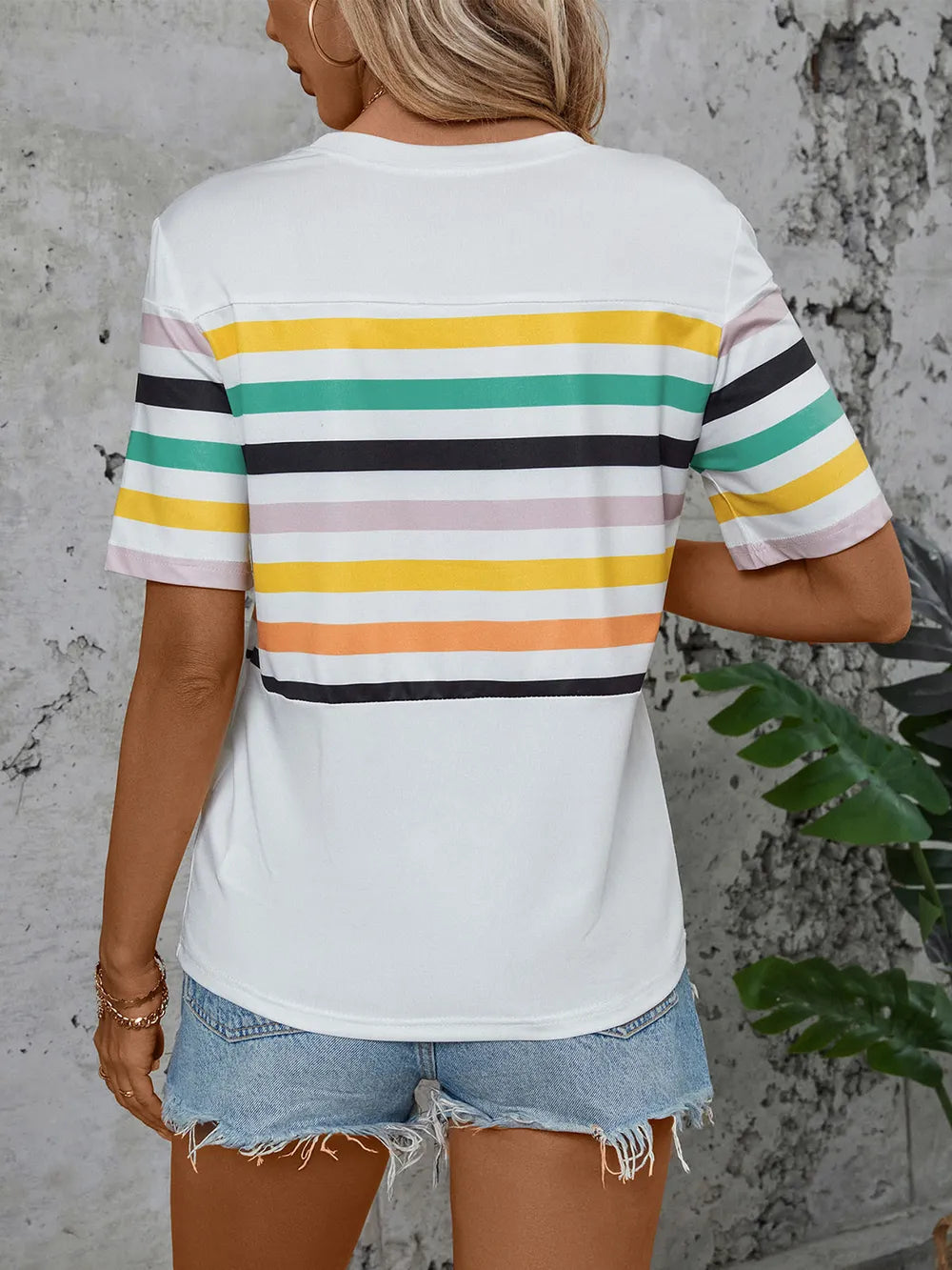 Perfee Striped Round Neck Short Sleeve T-Shirt – Trendsi | ClozArt