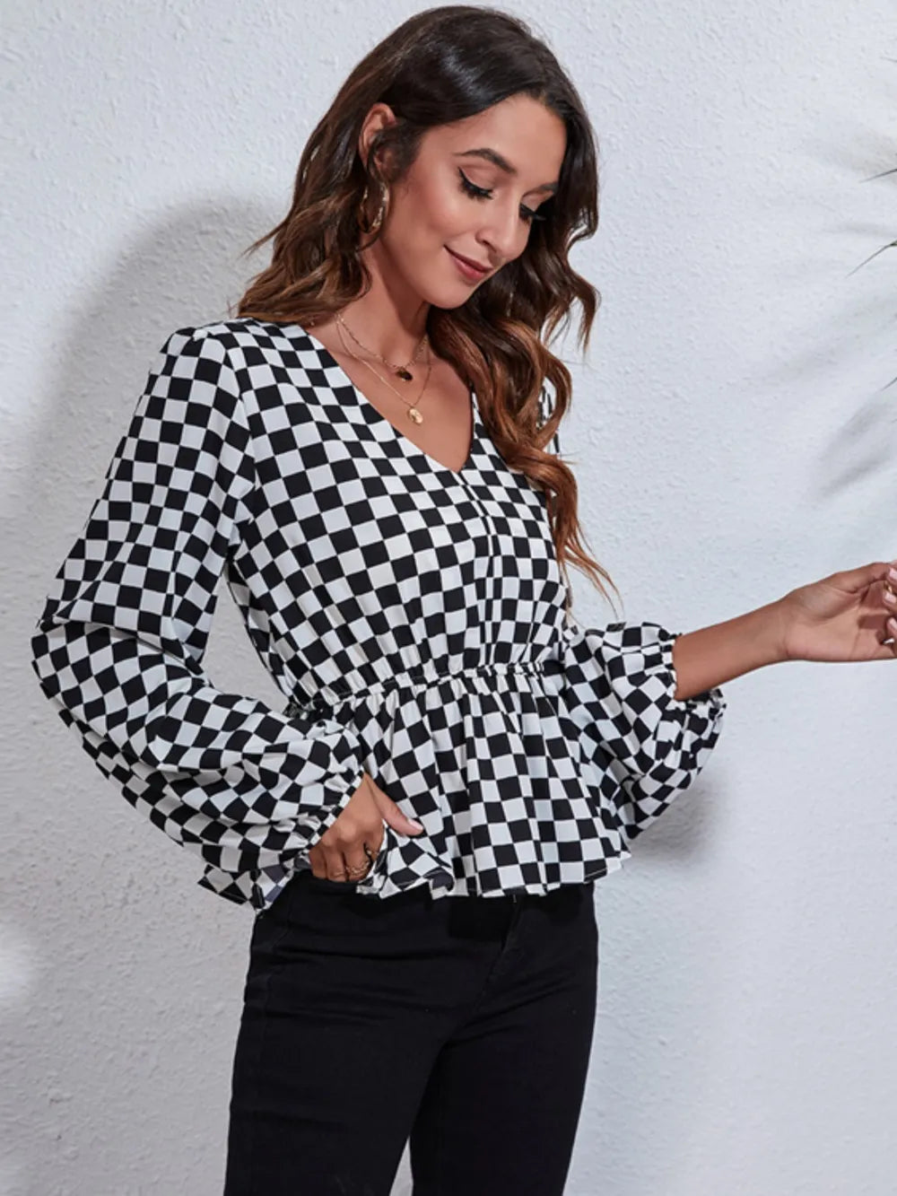 Checkered V-Neck Balloon Sleeve Peplum Blouse – Trendsi | ClozArt
