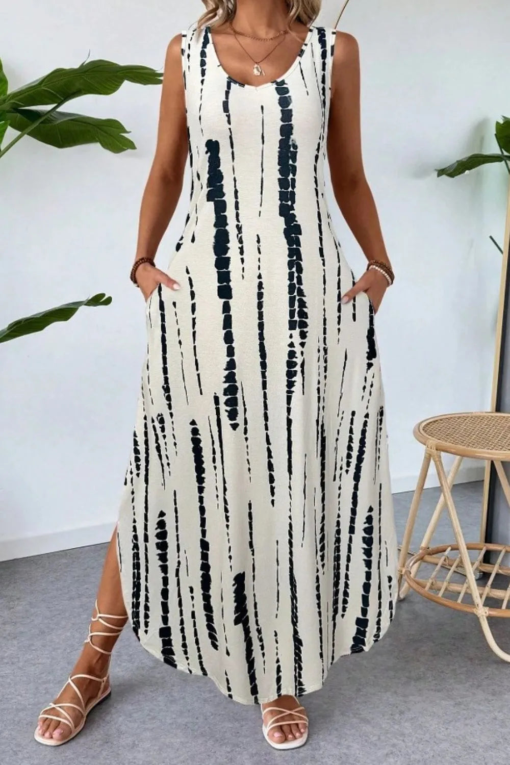 Scoop Neck Sleeveless Dress with Pockets – Trendsi | ClozArt