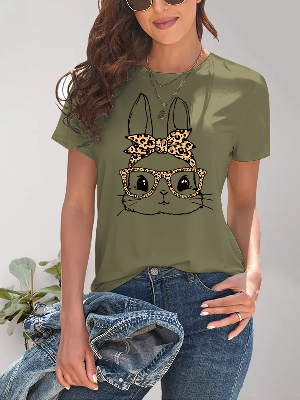 Rabbit Graphic Round Neck Short Sleeve T-Shirt – Trendsi | ClozArt