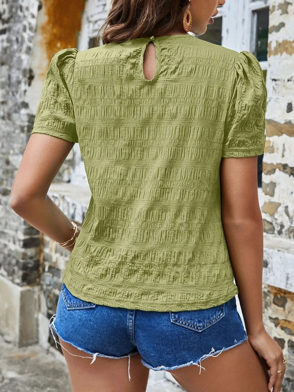 Ruched Round Neck Short Sleeve T-Shirt – Trendsi | ClozArt