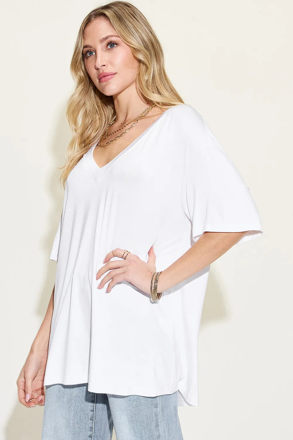 Basic Bae Full Size Bamboo V-Neck Drop Shoulder T-Shirt – Trendsi | ClozArt