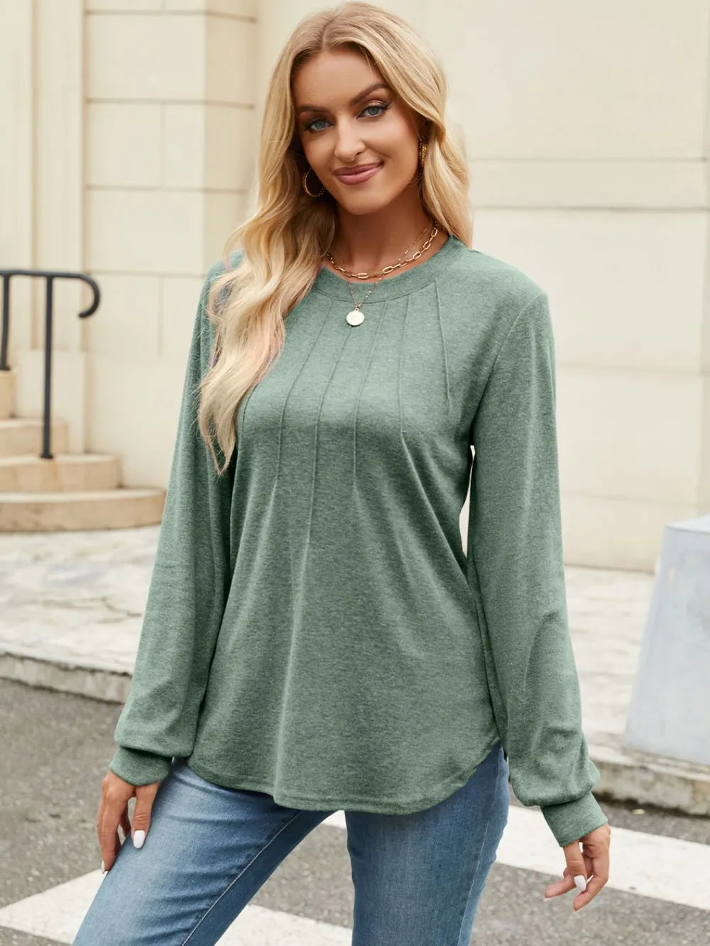 Round Neck Long Sleeve T-Shirt – Trendsi | ClozArt