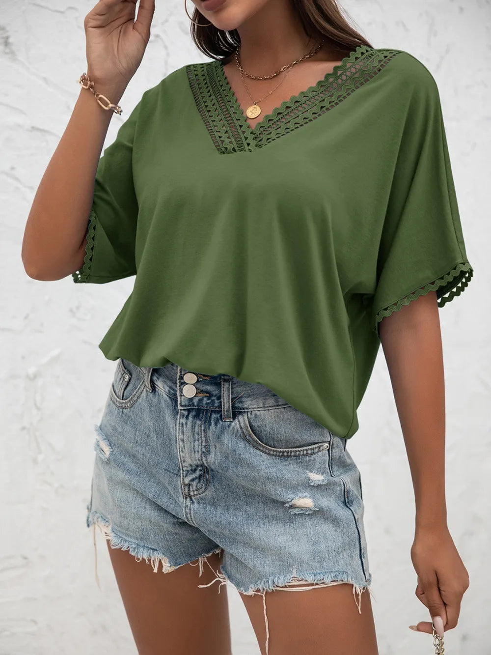 Ivy Lane Lace Detail V-Neck T-Shirt – Trendsi | ClozArt