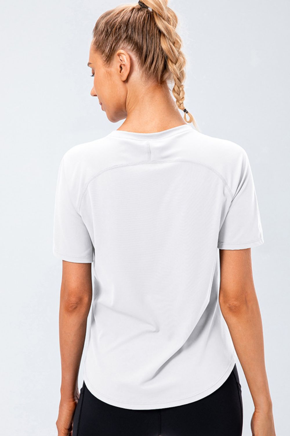 Round Neck Raglan Sleeve Active Tee – Trendsi | ClozArt
