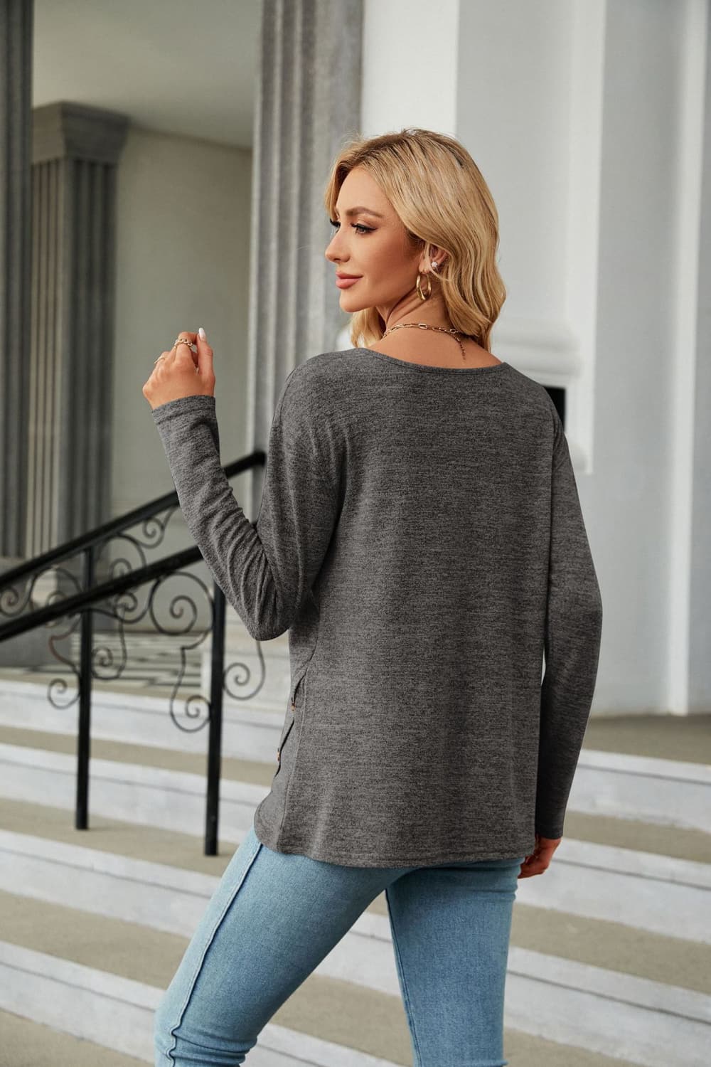 Round Neck Long Sleeve T-Shirt – Trendsi | ClozArt