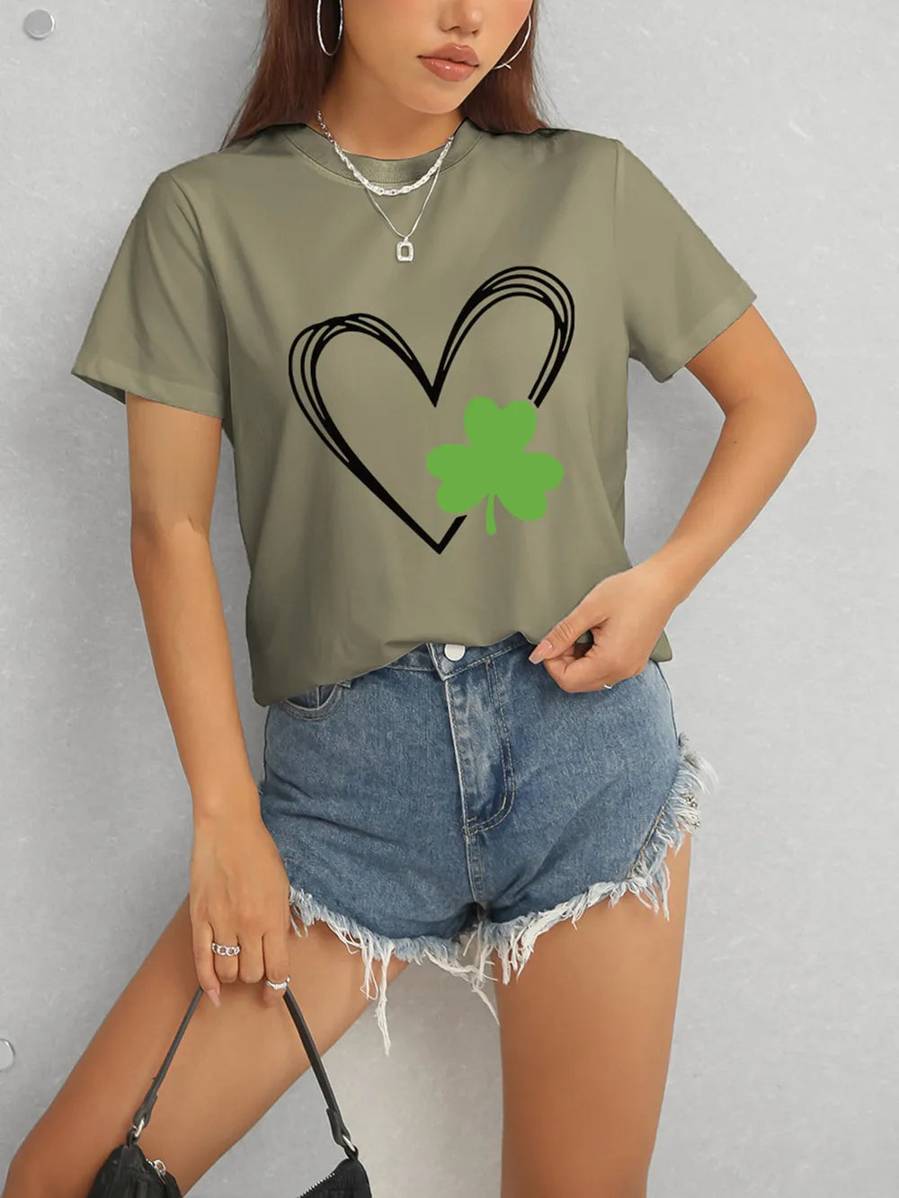 Heart Lucky Clover Short Sleeve T-Shirt – Trendsi | ClozArt