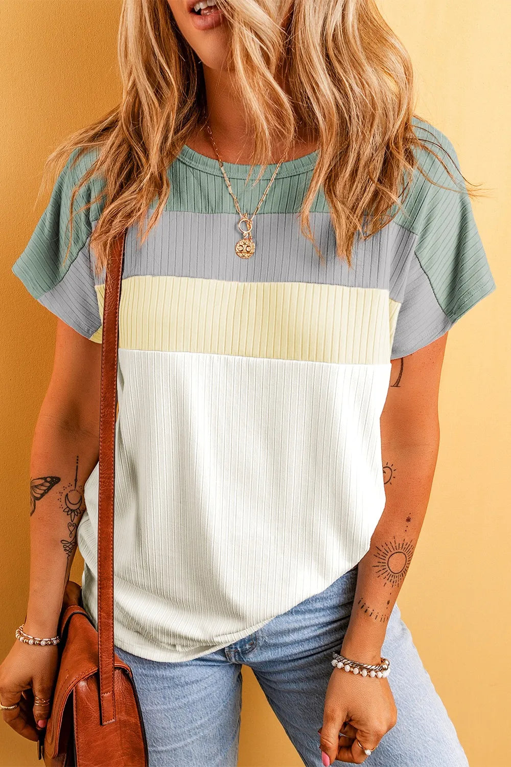 Color Block Round Neck Short Sleeve T-Shirt – Trendsi | ClozArt