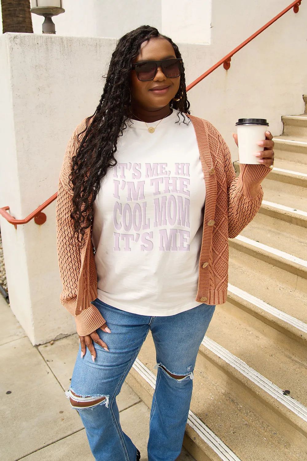 Simply Love Full Size IT'S ME,HI I'M THE COOL MOM IT'S ME Round Neck T-Shirt – Trendsi | ClozArt