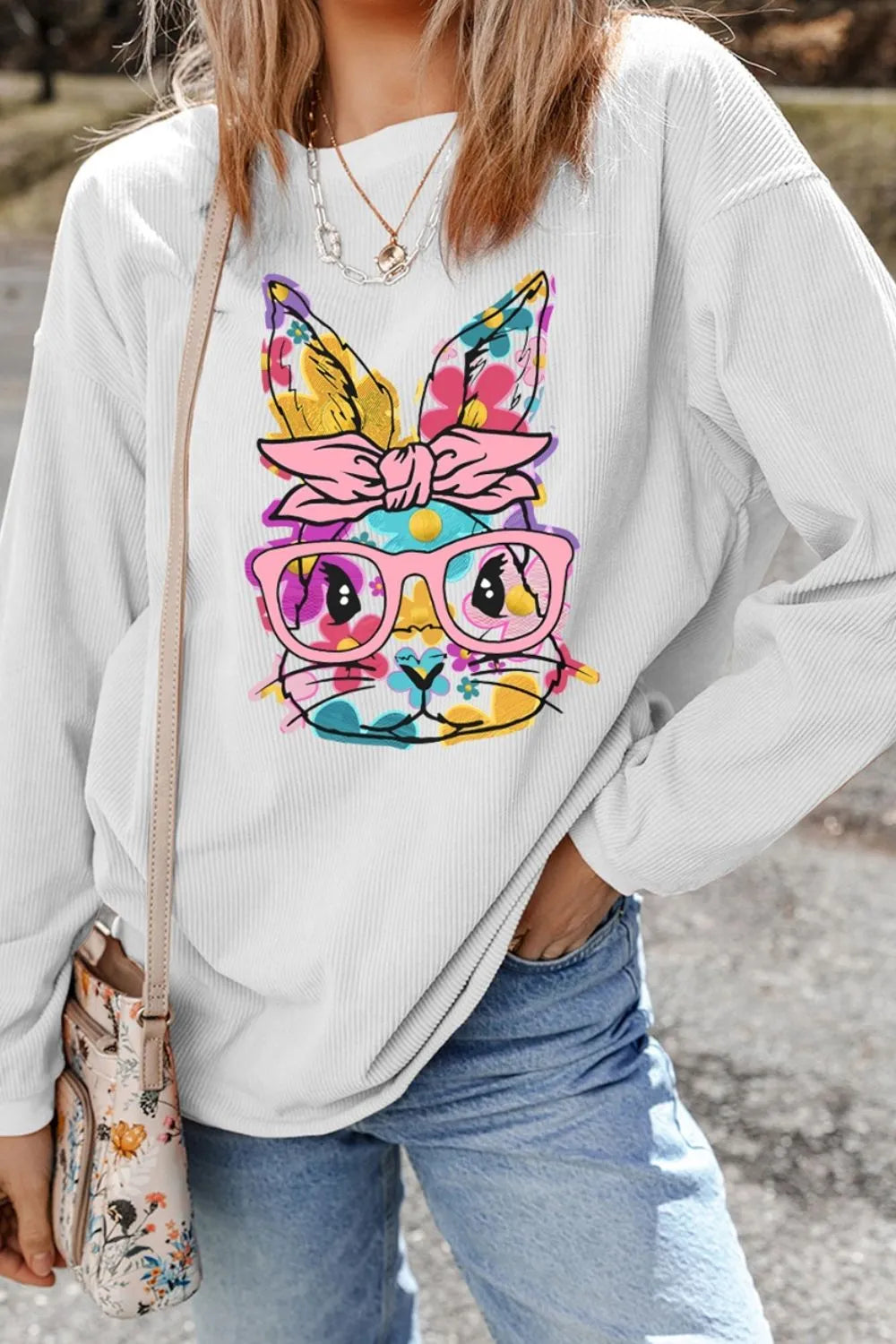 Bunny Graphic Round Neck Sweatshirt – Trendsi | ClozArt
