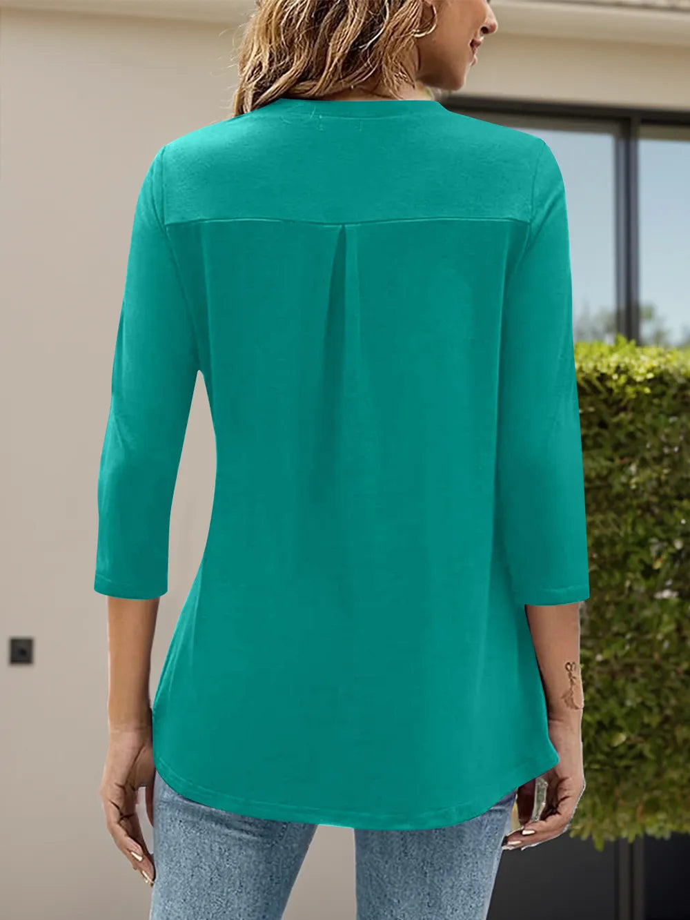 Notched Three-Quarter Sleeve T-Shirt – Trendsi | ClozArt