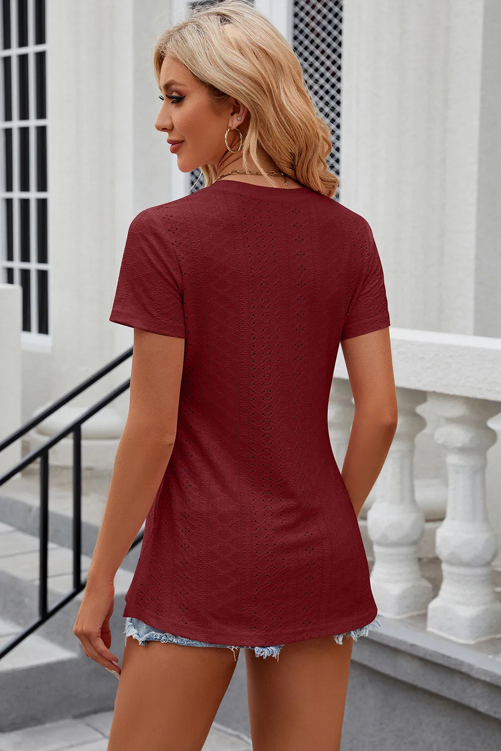 Eyelet Slit Round Neck Short Sleeve T-Shirt – Trendsi | ClozArt