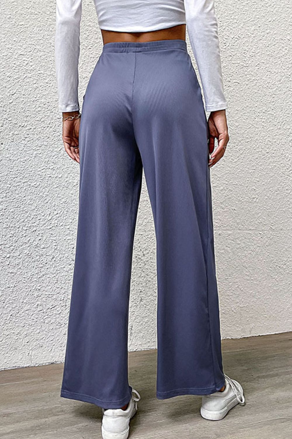 Perfee Pleated Detail Wide-Leg Pants with Pockets – Trendsi | ClozArt