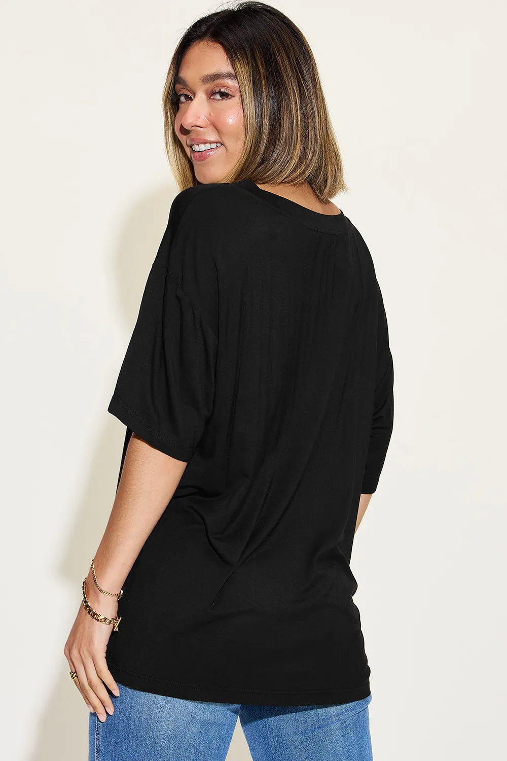 Basic Bae Full Size Bamboo V-Neck Drop Shoulder T-Shirt – Trendsi | ClozArt