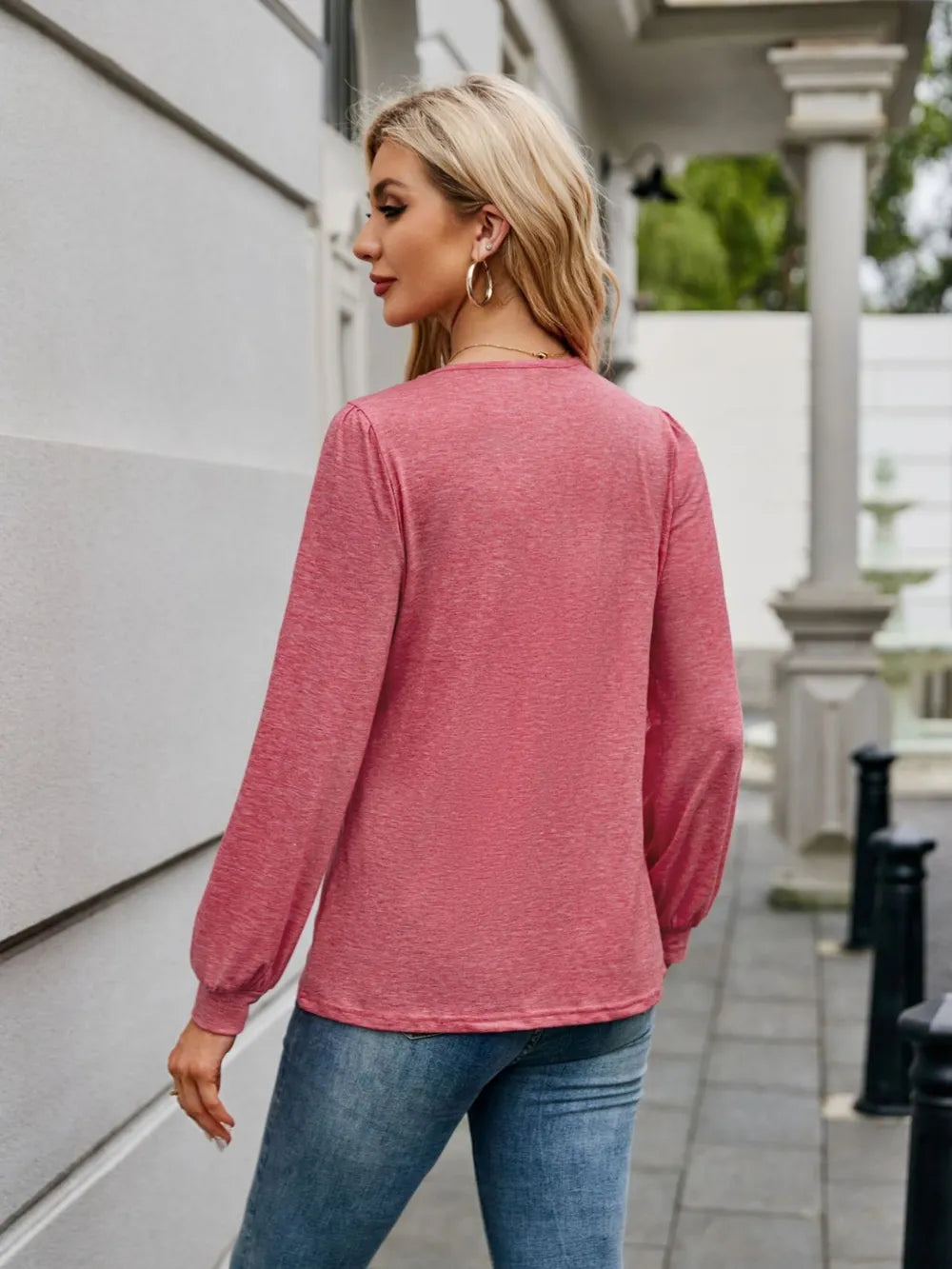 V-Neck Long Sleeve T-Shirt – Trendsi | ClozArt